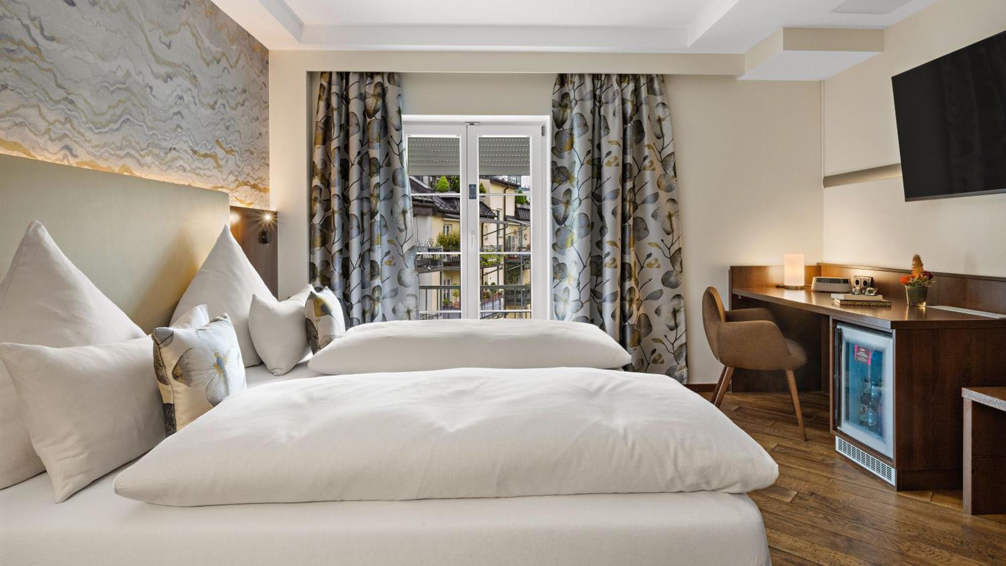 Hotel Deutsche Eiche Мюнхен Екстериор снимка
