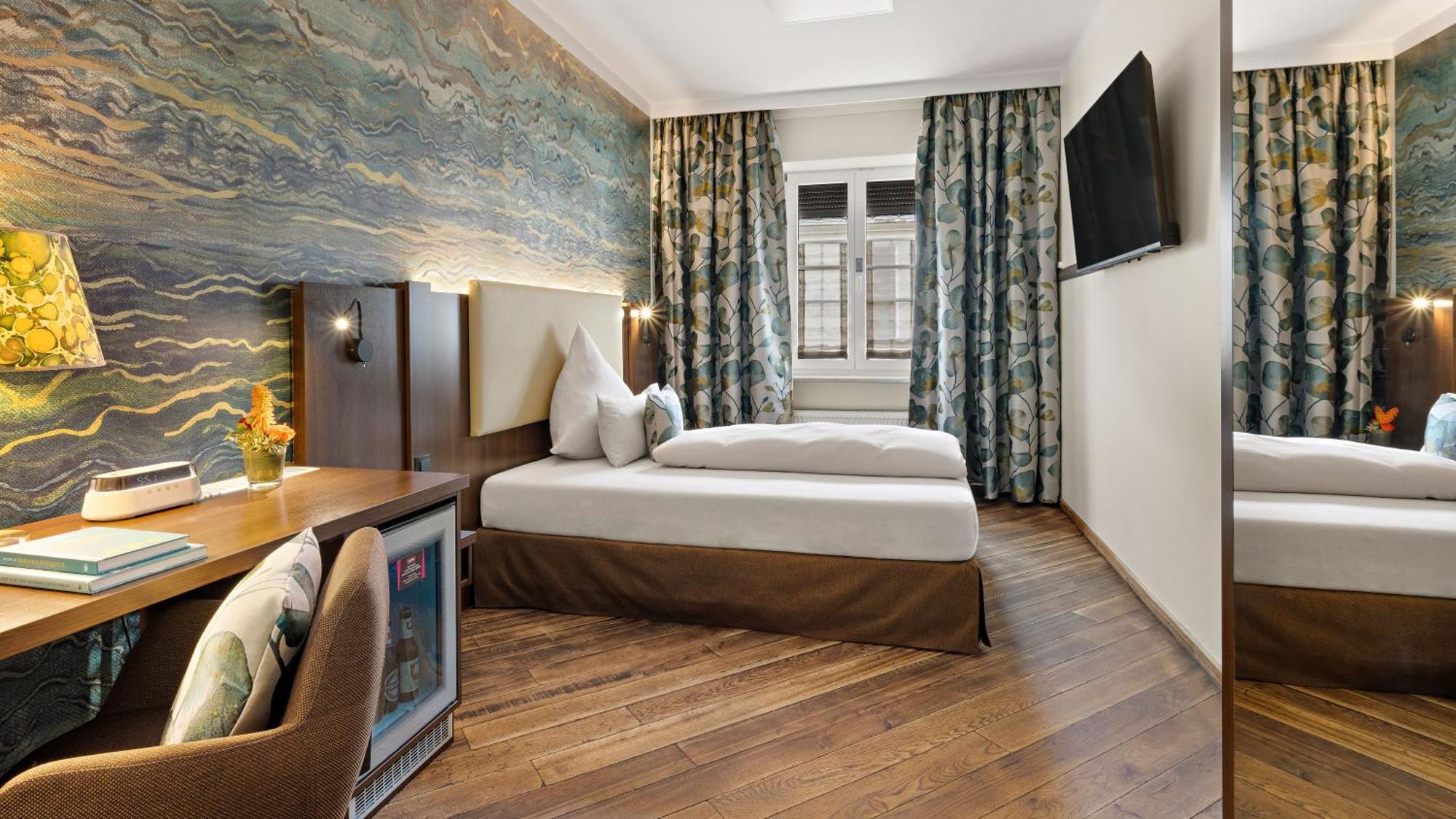 Hotel Deutsche Eiche Мюнхен Екстериор снимка