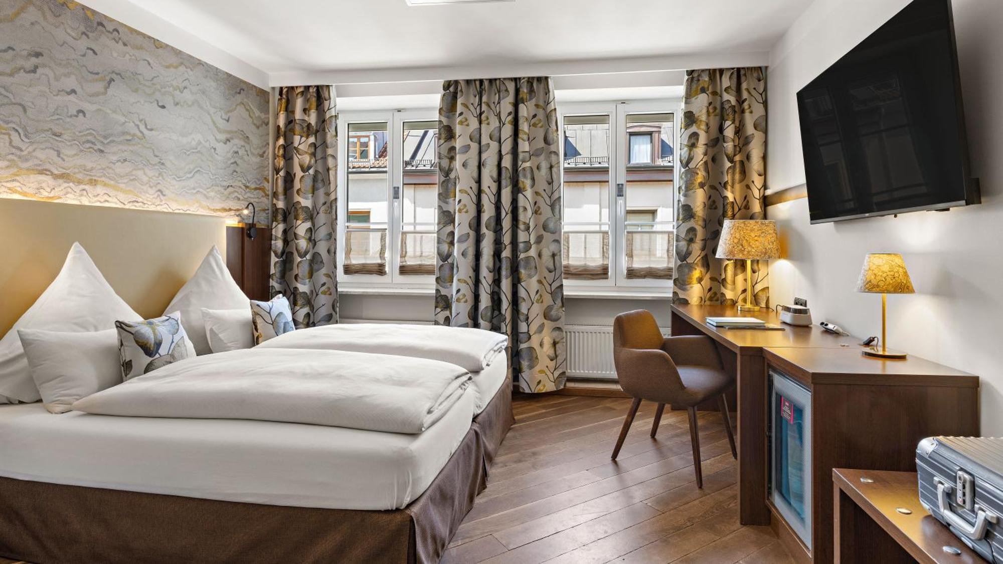 Hotel Deutsche Eiche Мюнхен Екстериор снимка