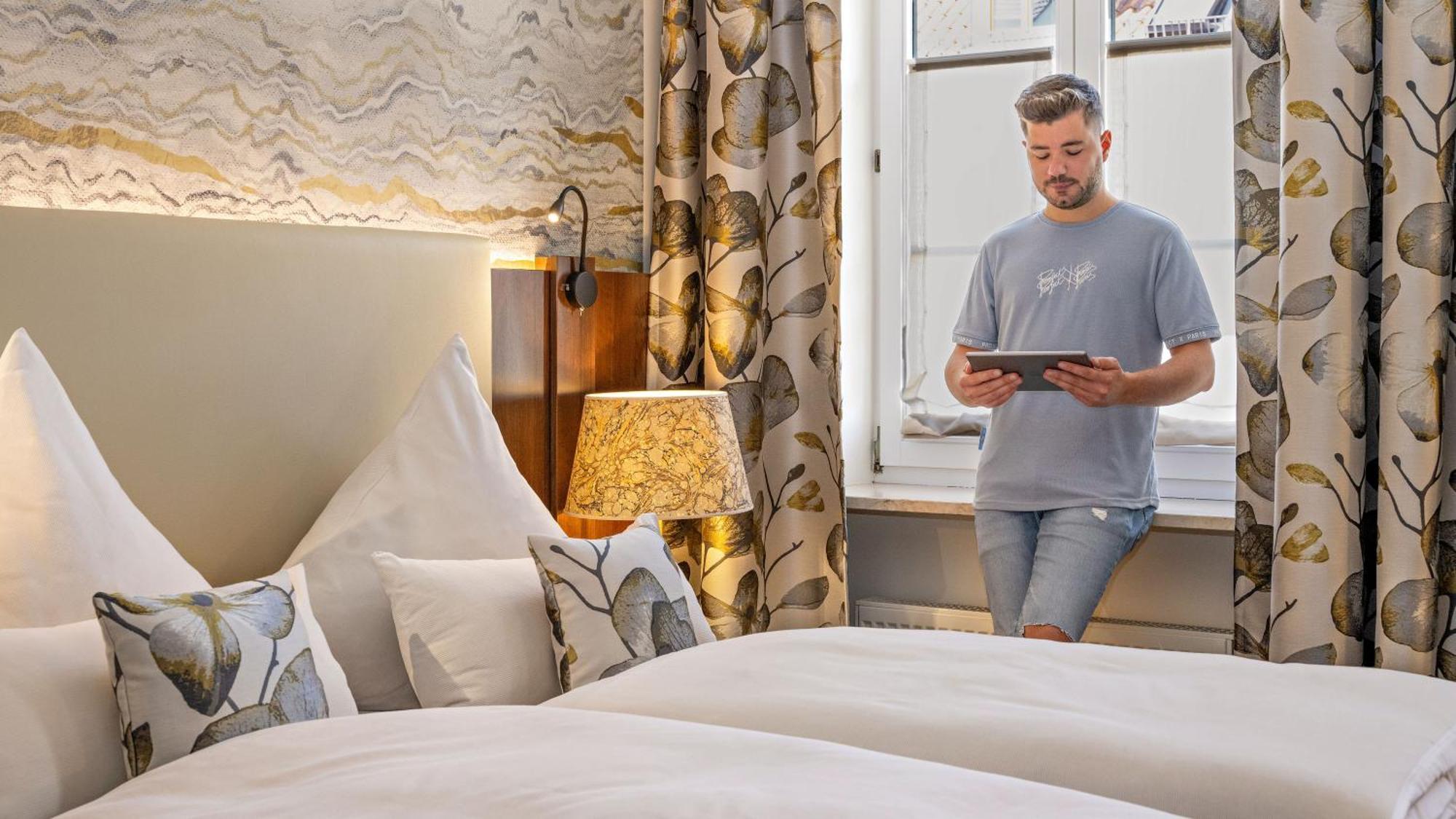 Hotel Deutsche Eiche Мюнхен Екстериор снимка